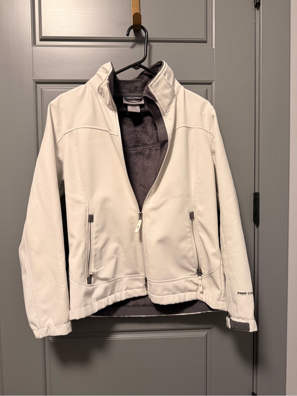 Free Country Cream Utility Softshell Jacket with Gray Fleece Lining MEDIUM